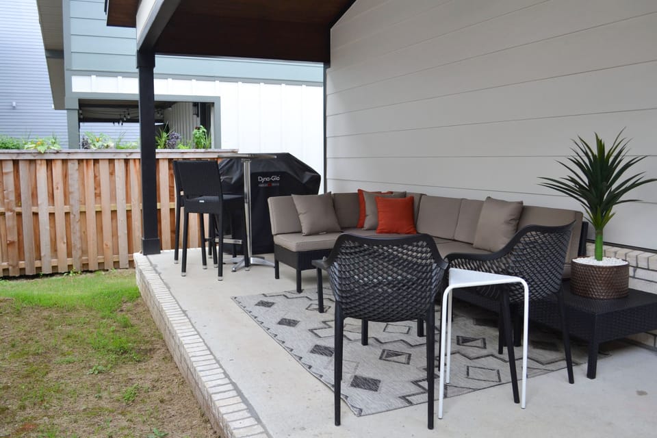 Outdoor Patio Lounge