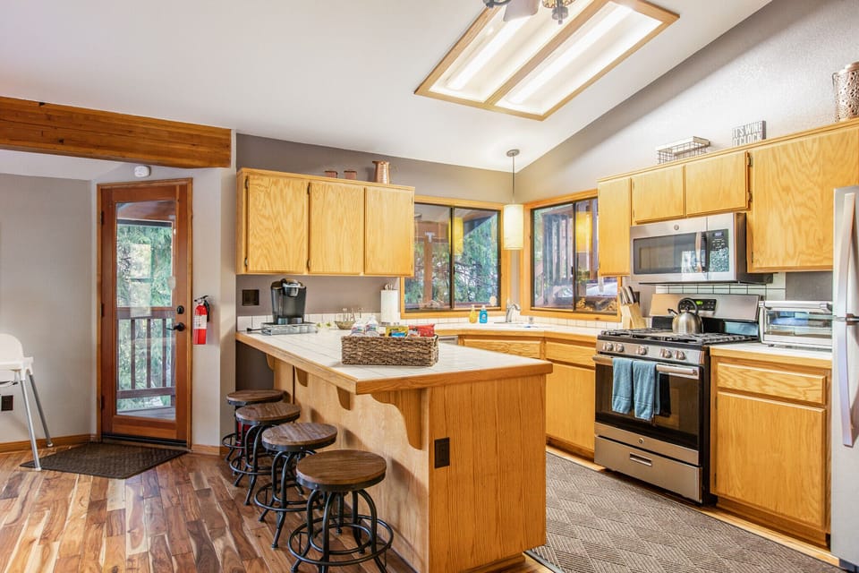 Top Level - Kitchen - Fully Stocked with All Stainless Steel Appliances