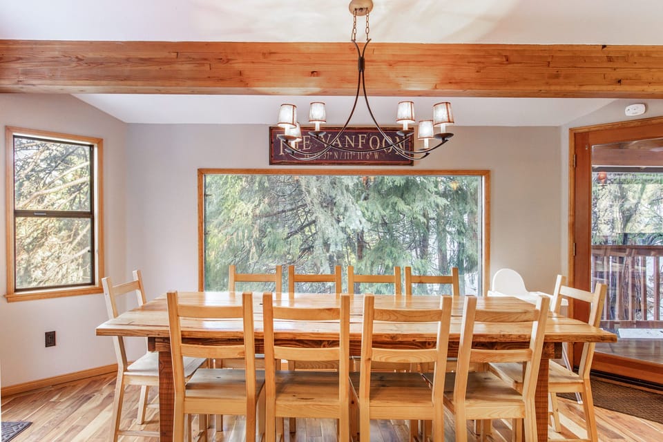 Top Level - Dining Area