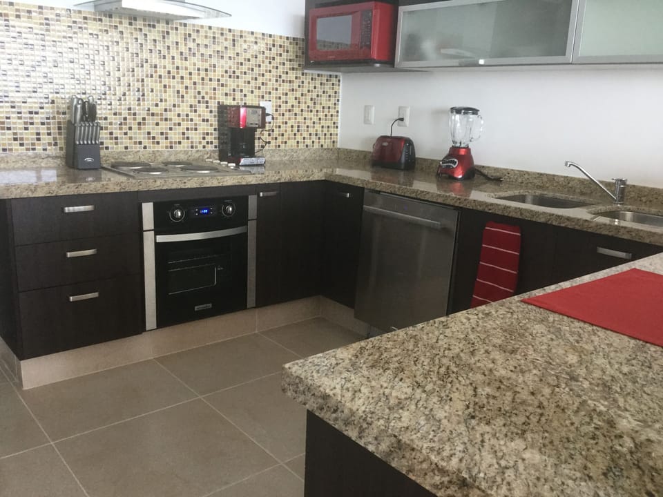 Fully outfitted kitchen