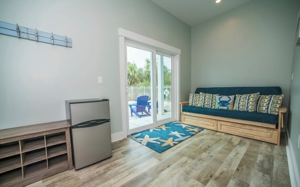 Bonus Room - Queen Futon