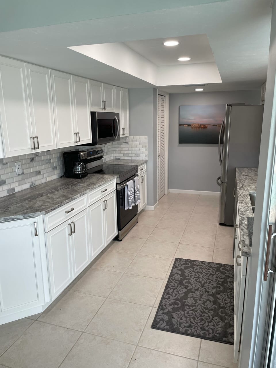 kitchen, granite countertops, stainless appliances