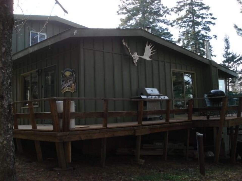 outdoor deck and grill
