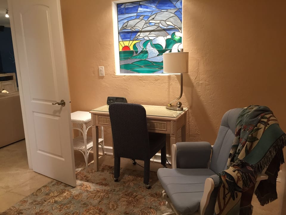 3rd BR desk area.
