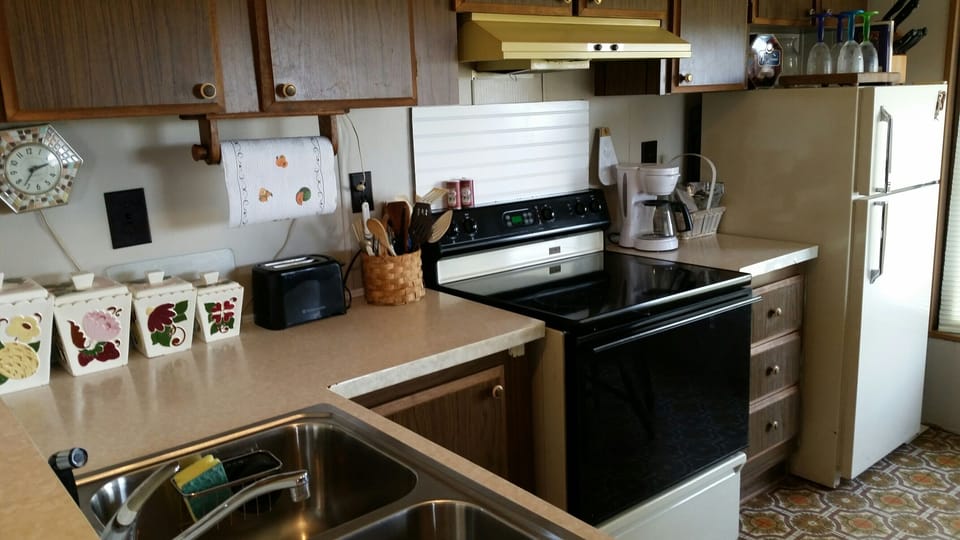 Kitchen with Bay window to the right