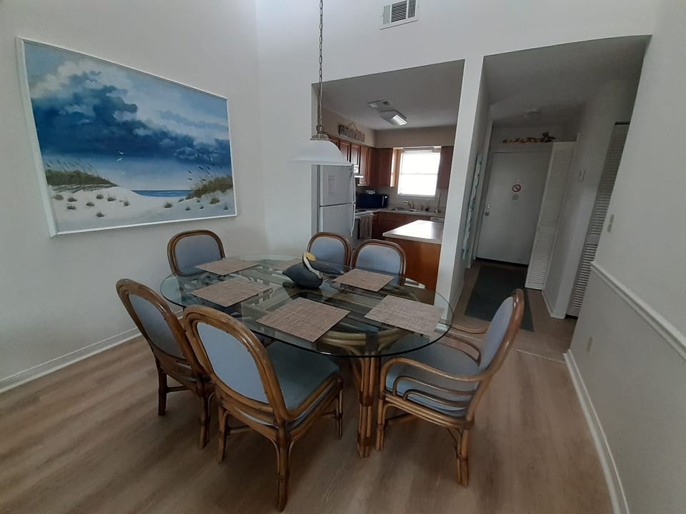dining room seats six