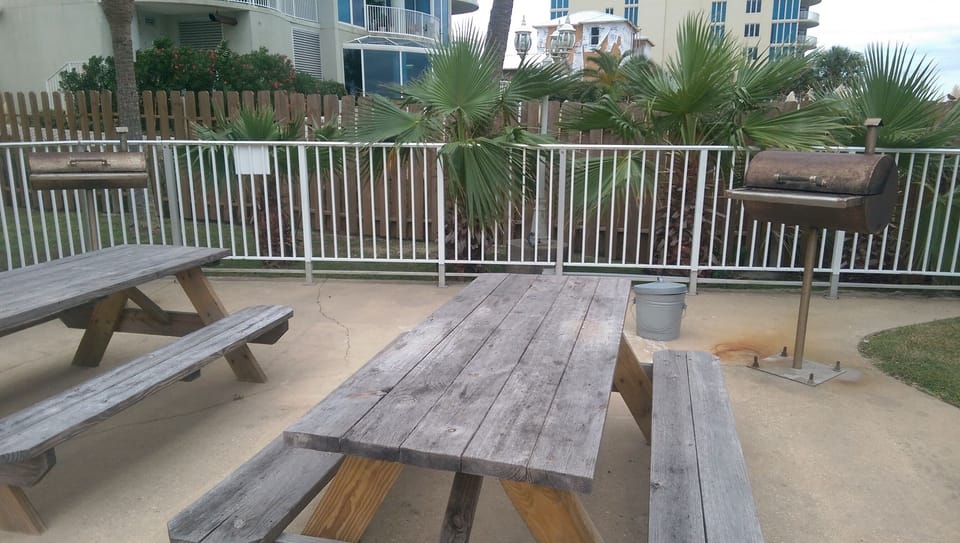grill area next to pool
