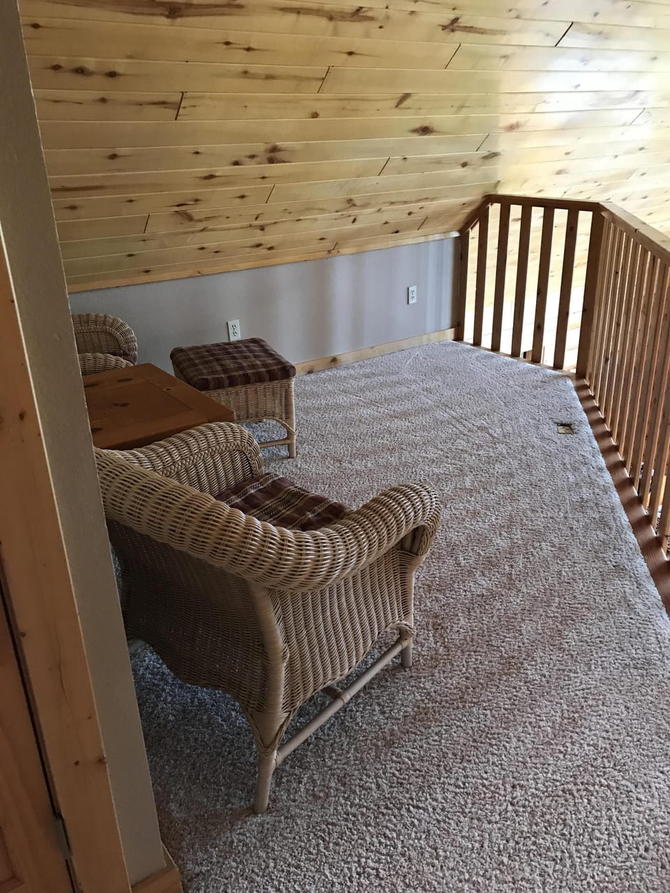 upstairs landing in CSII #17 & #18