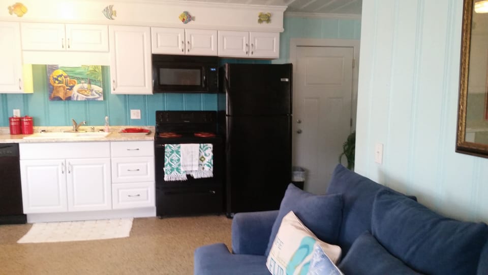 lots of room to cook or just sit and have a conversation.
