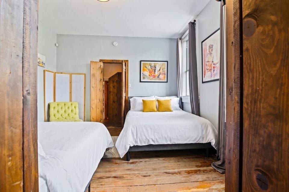 Bed 1 - Two Queen Beds
