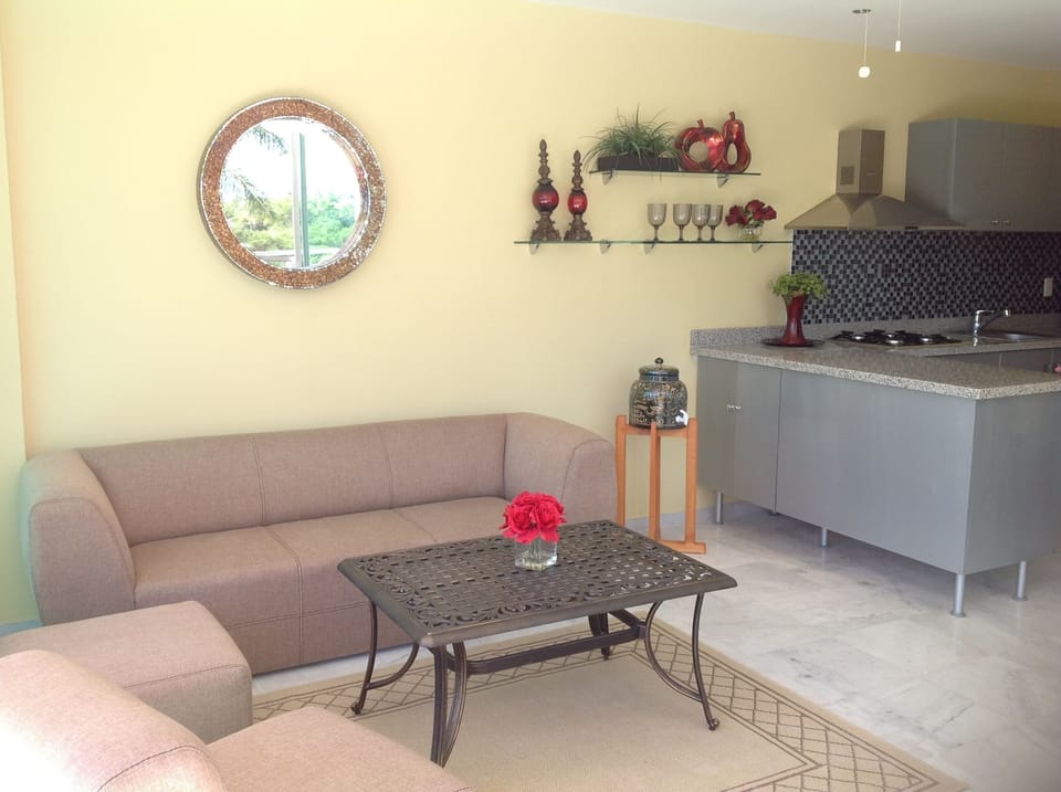 Living room

