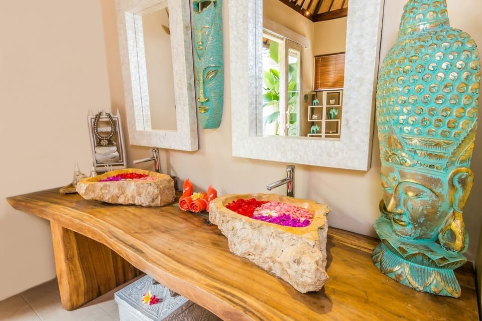 Private Cozy 3BR Villa In Seminyak