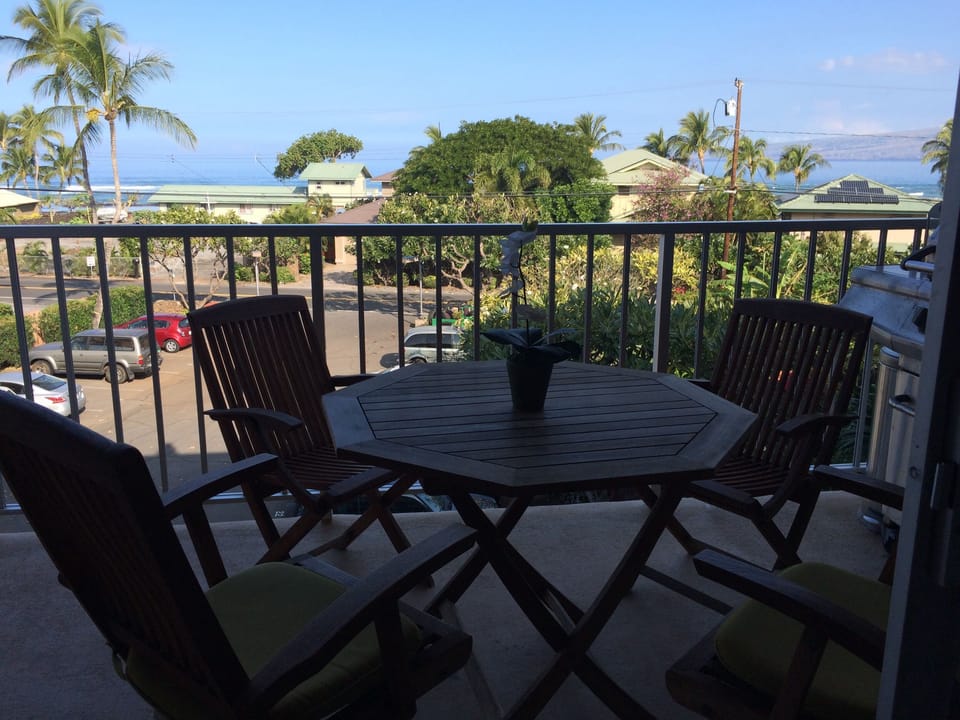 Another angle of view from condo lanai, you can see & hear the surf!