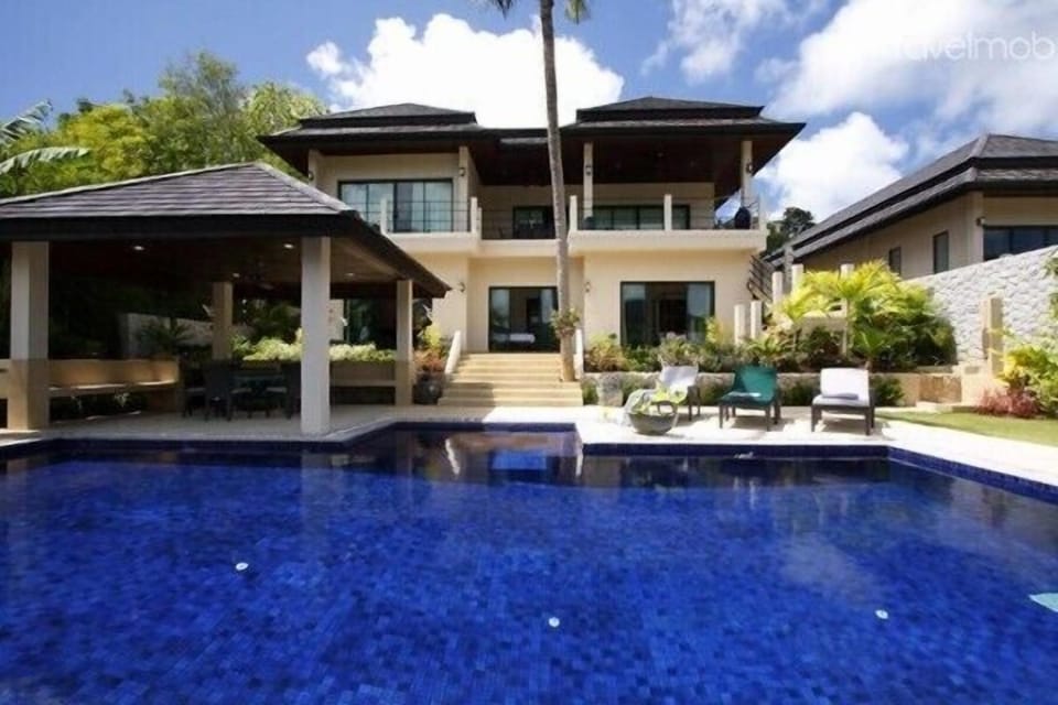 Emerald Villa
