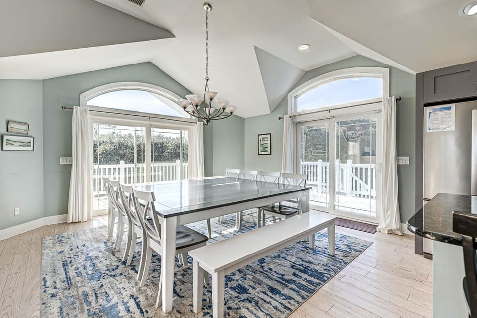 Top-Level Dining Room with Table (seats 14)