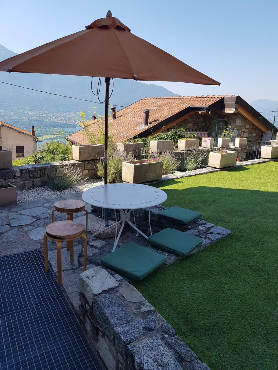 Front Garden seating 