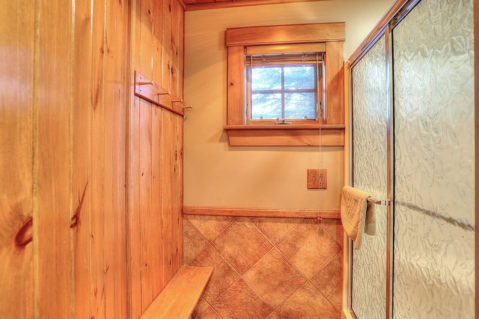 Main Floor Full Bathroom
