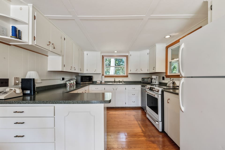 Fully equipped kitchen