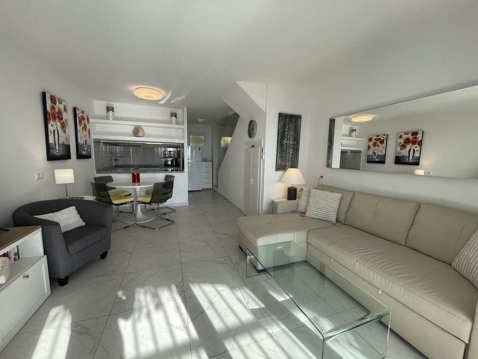 Living/dining room