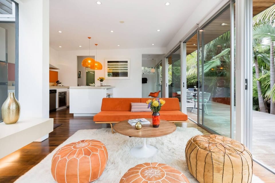 Livingroom, indoor Fireplace, Terrace