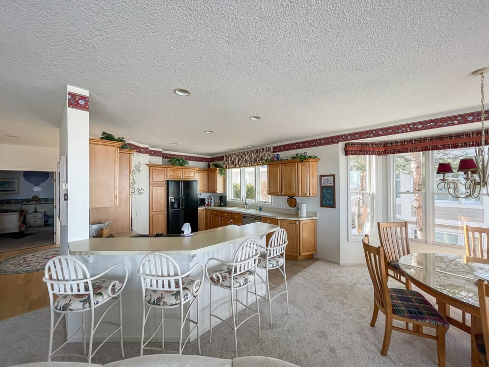 Open kitchen and dining area