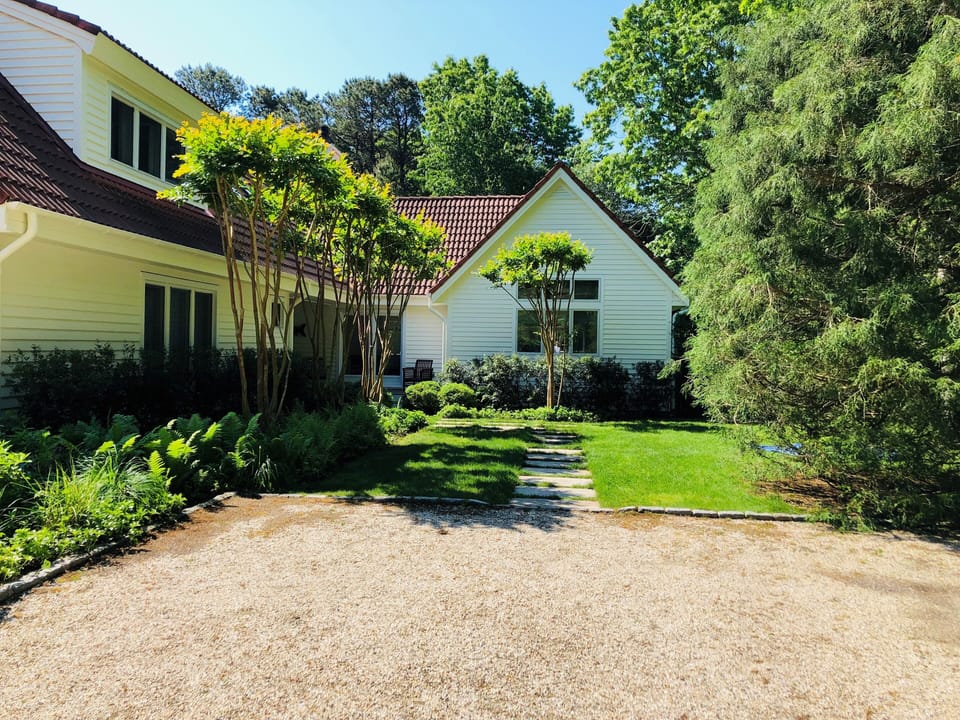Landscaped front entrance 
