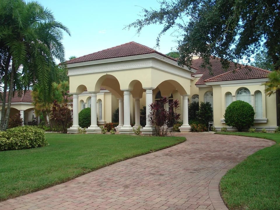 Front Column Entrance 