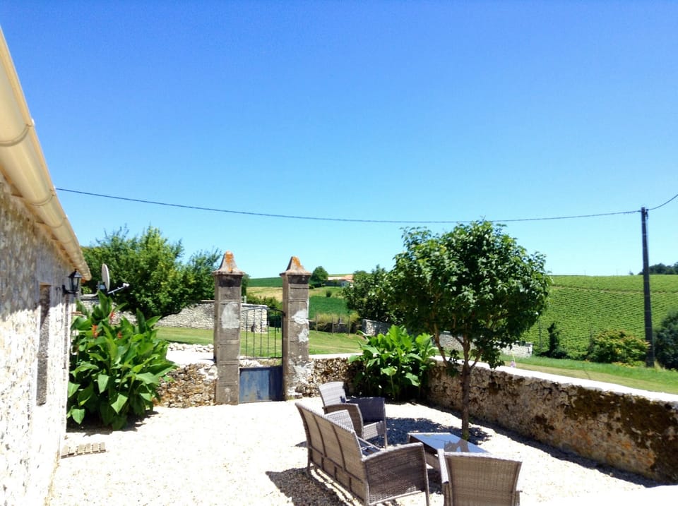 Another area private to enjoy outside La Mirabelle