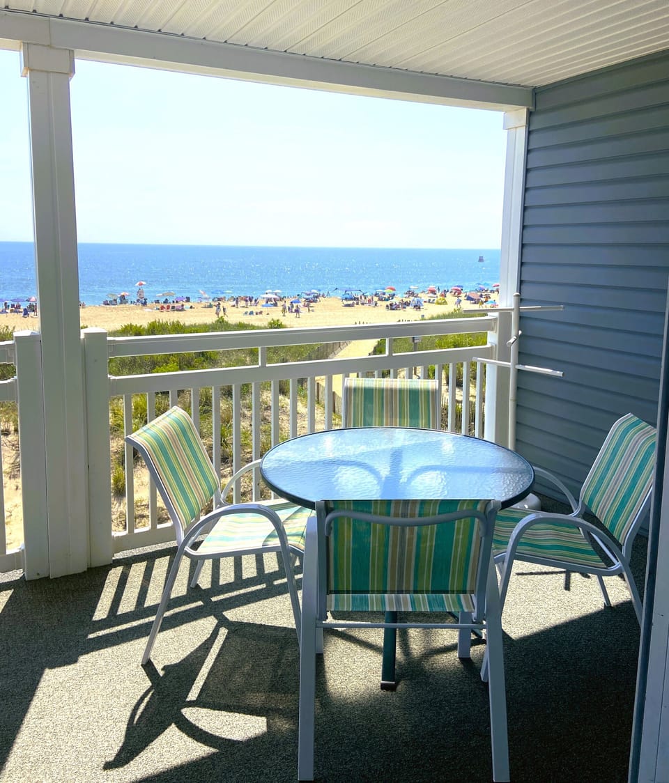 Games, dine-in, drinks, or just sit and relax