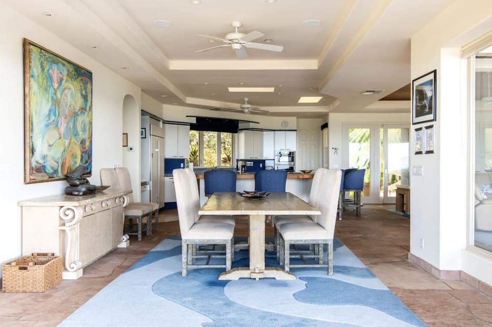 Dining Area (1)