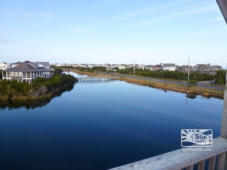 Lakeview from all southern decks. 