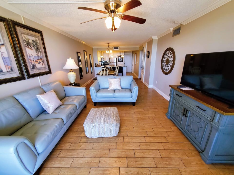 Almost 1,100 SQFT of living space