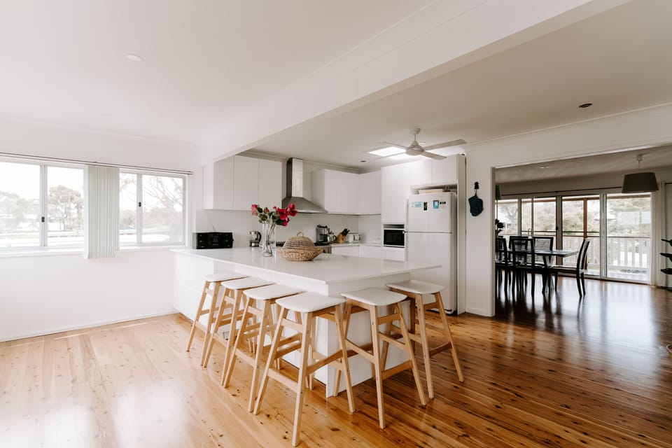 Gorgeous very Spacious open plan Kitchen and Dinning