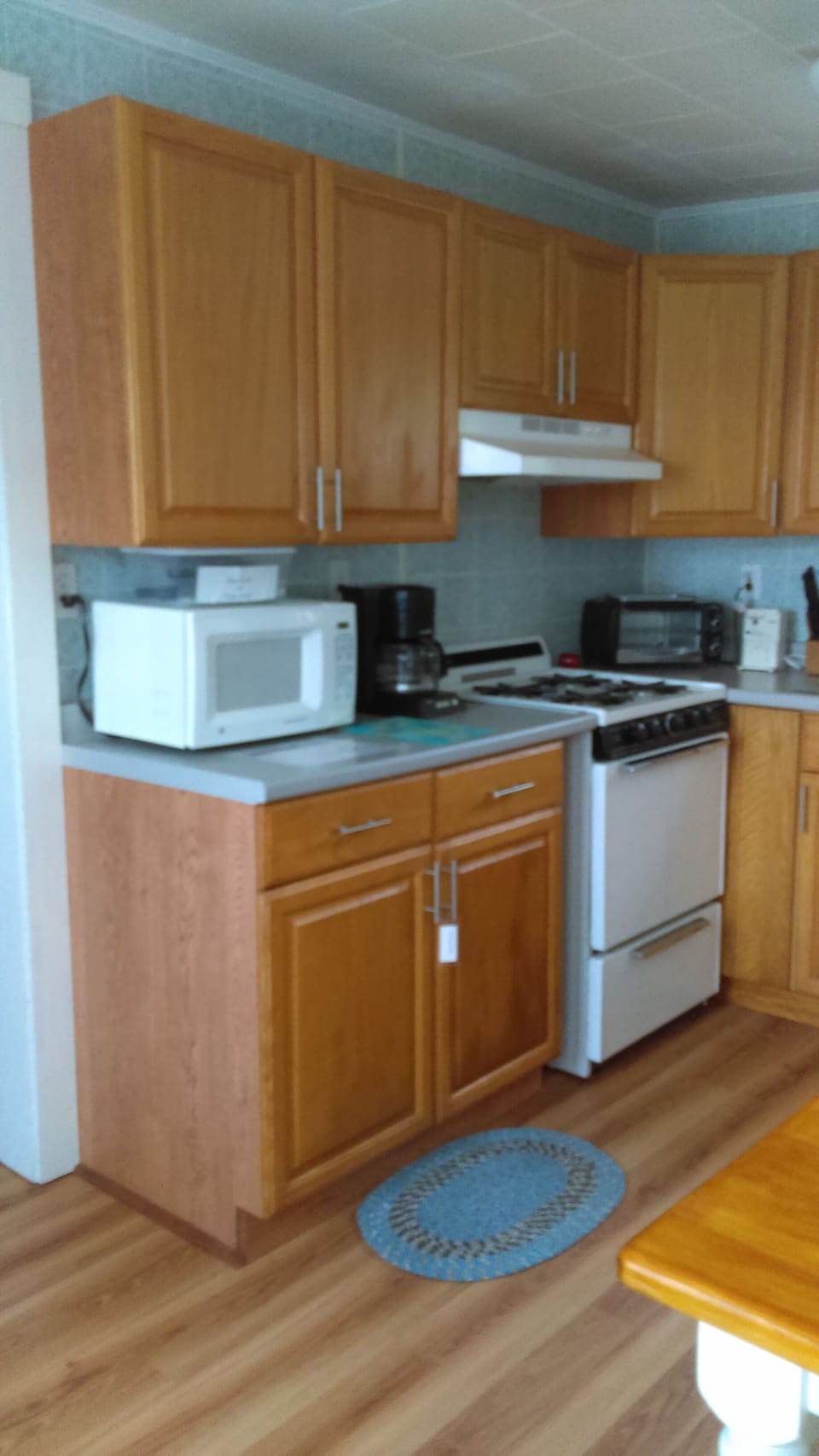 Large eat-in Kitchen