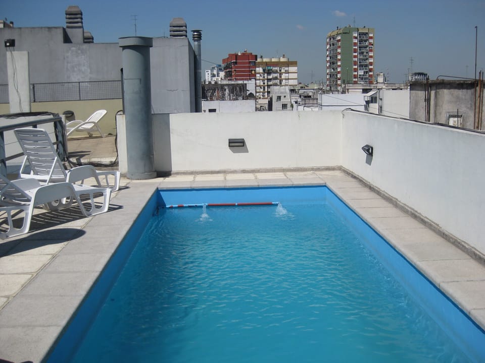 Roof top pool