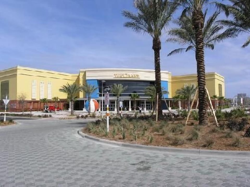 Nearby Pier Park
