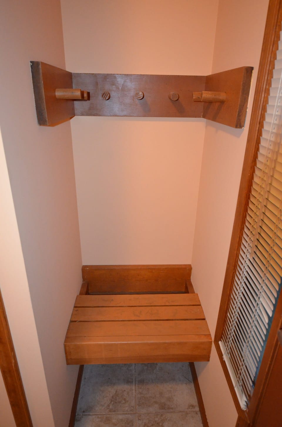 Ski storage at the entrance