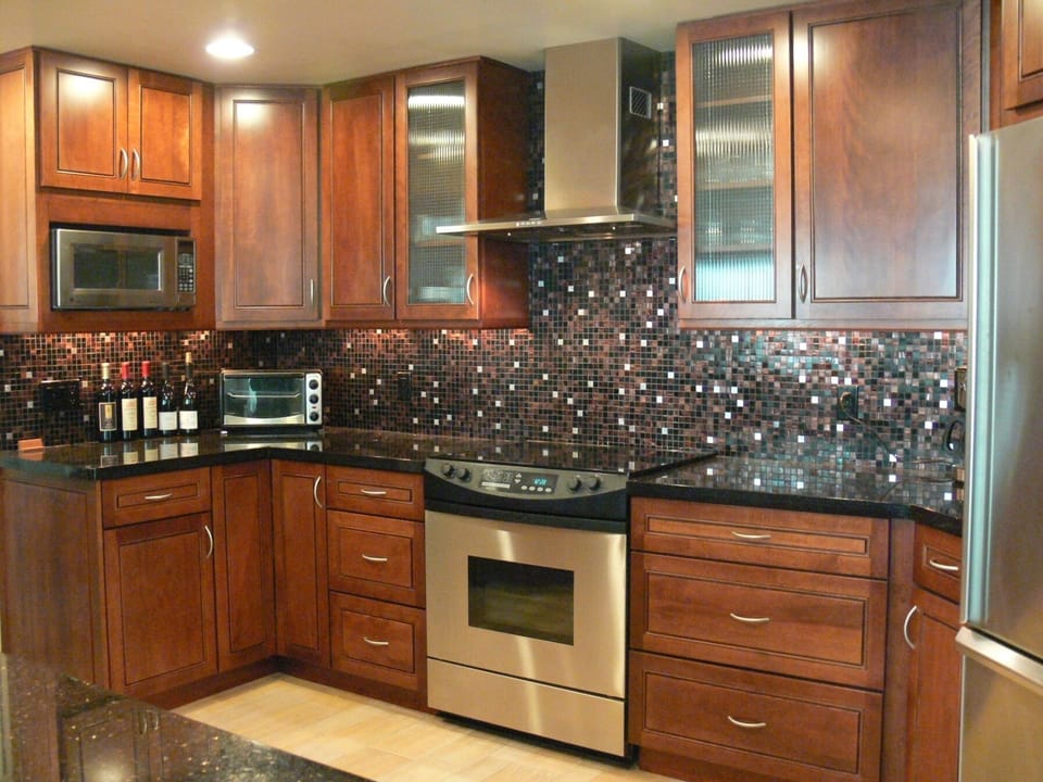 Newly renovated, fully-equipped kitchen for dining in some nights
