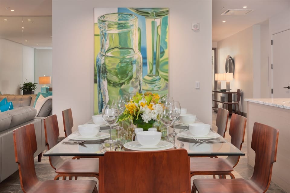 SeaGlass Villa 810 -Indoor Dining for 8 with Contemporary Decor and Bold Artwork