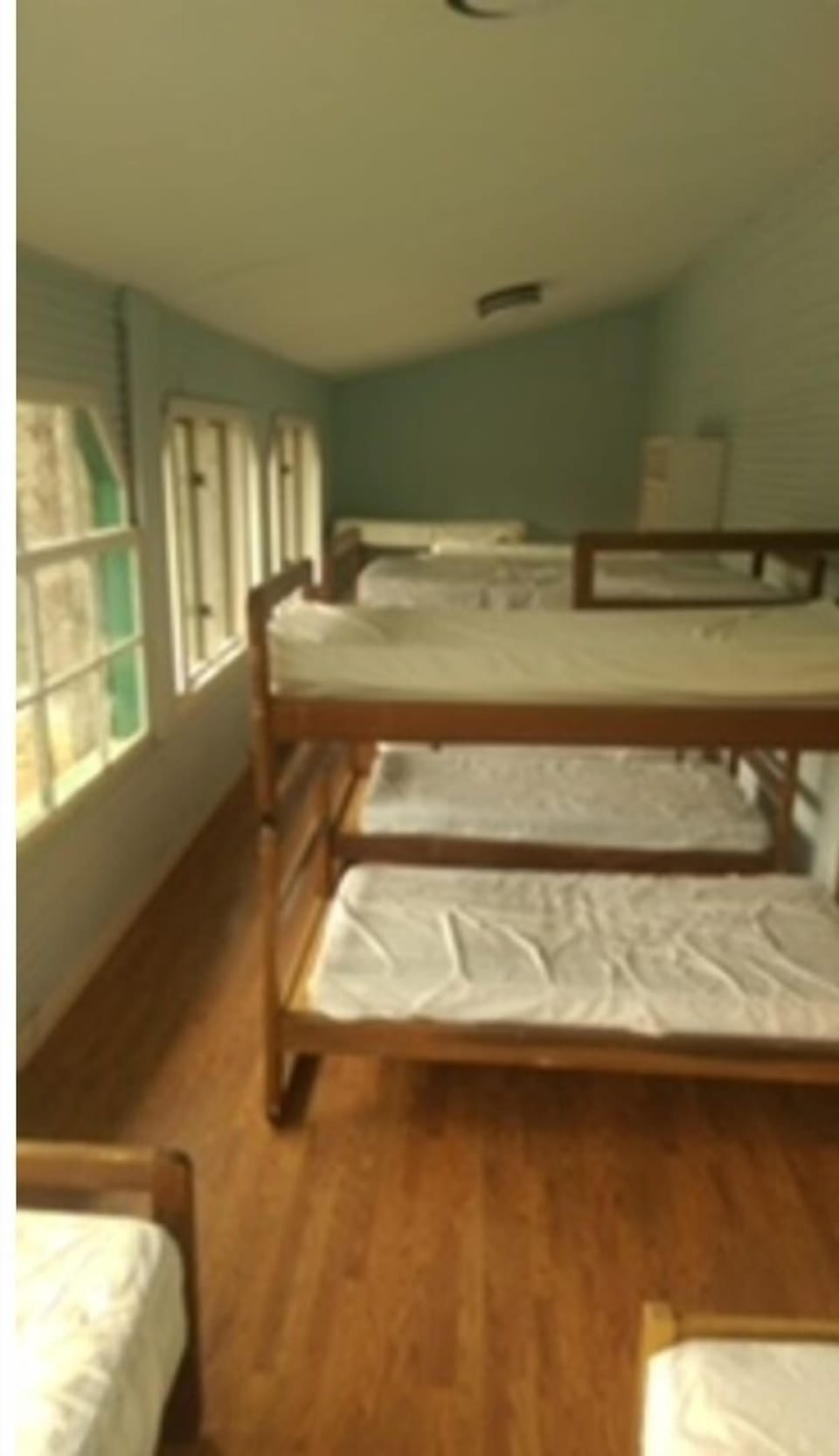 LAKE VIEW DORM ROOM
#7 SINGLES AND BUNKS