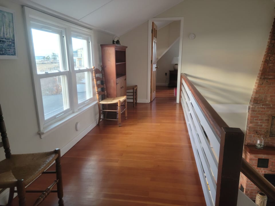 2nd floor balcony