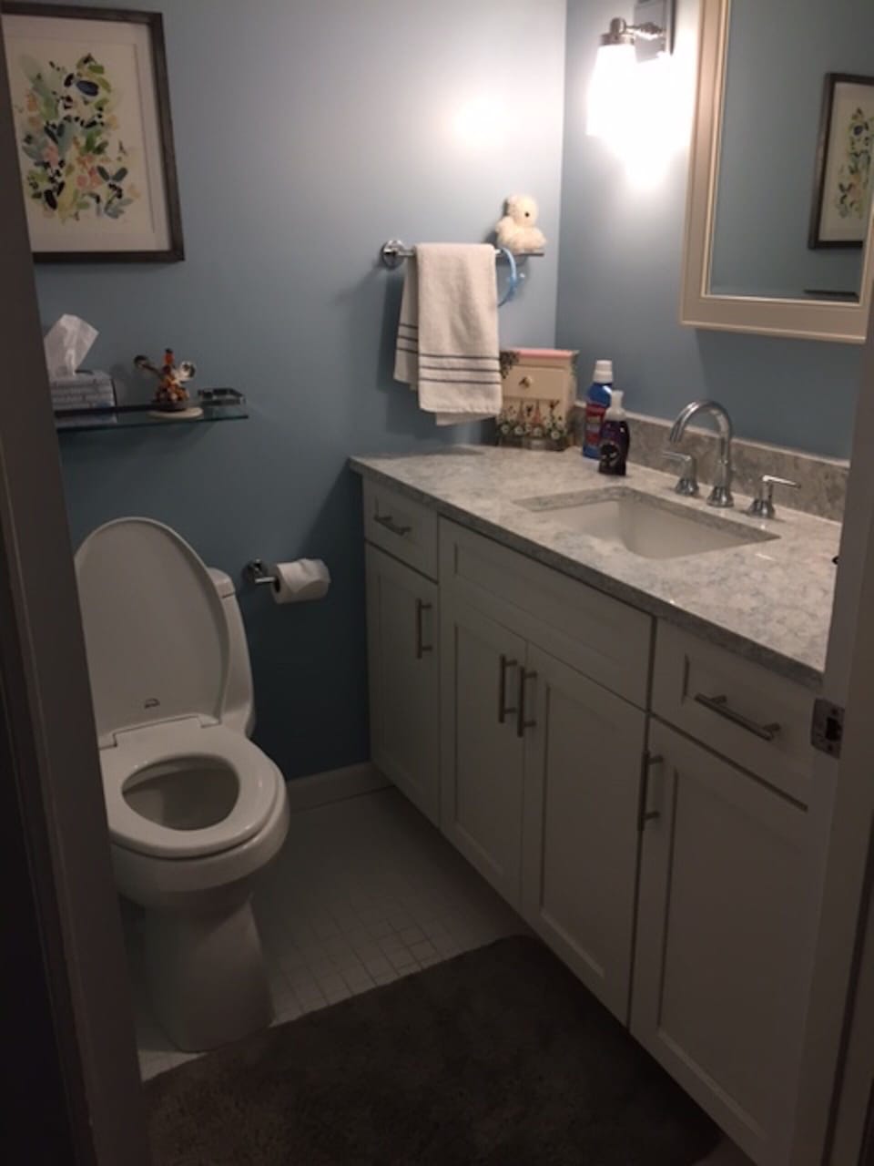 Upstairs main hallway bathroom