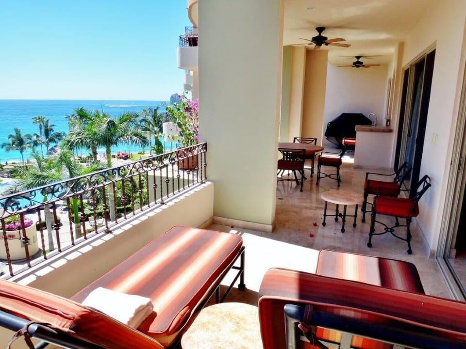 Pool/Ocean view balcony with bbq/bar/lounge