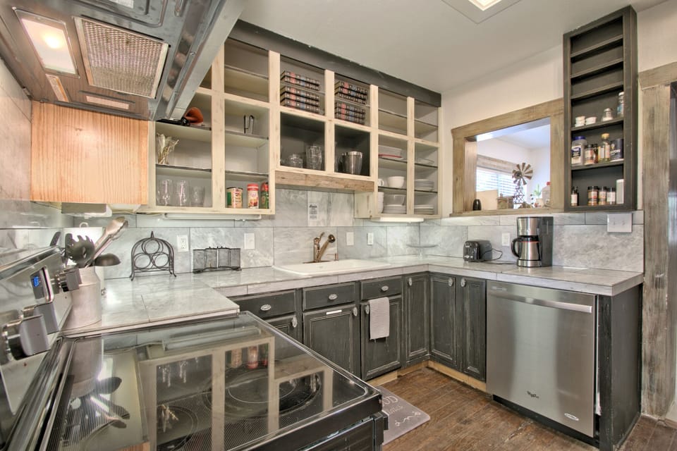 Kitchen (1)