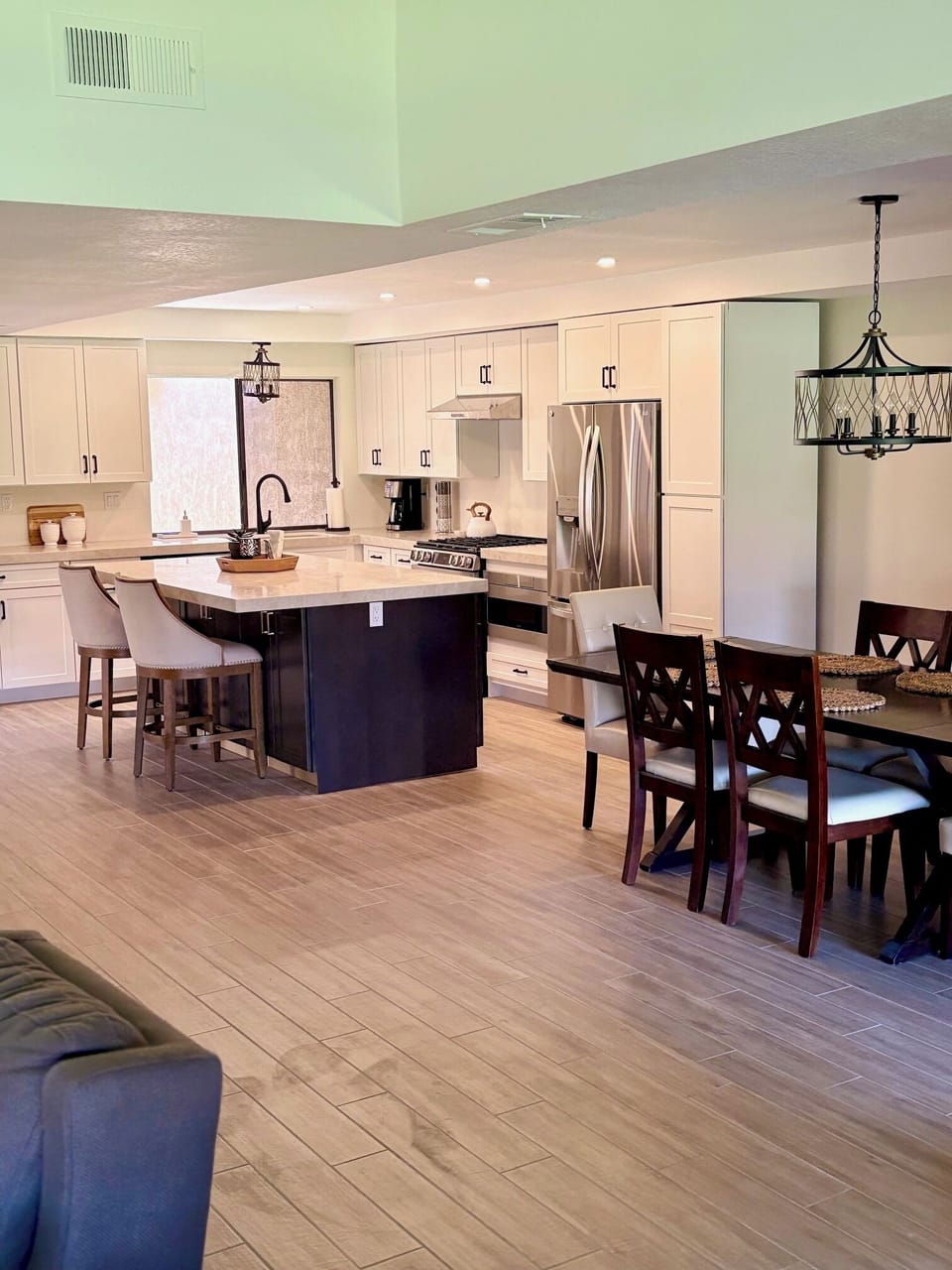 Open Gourmet Kitchen with eat in Island