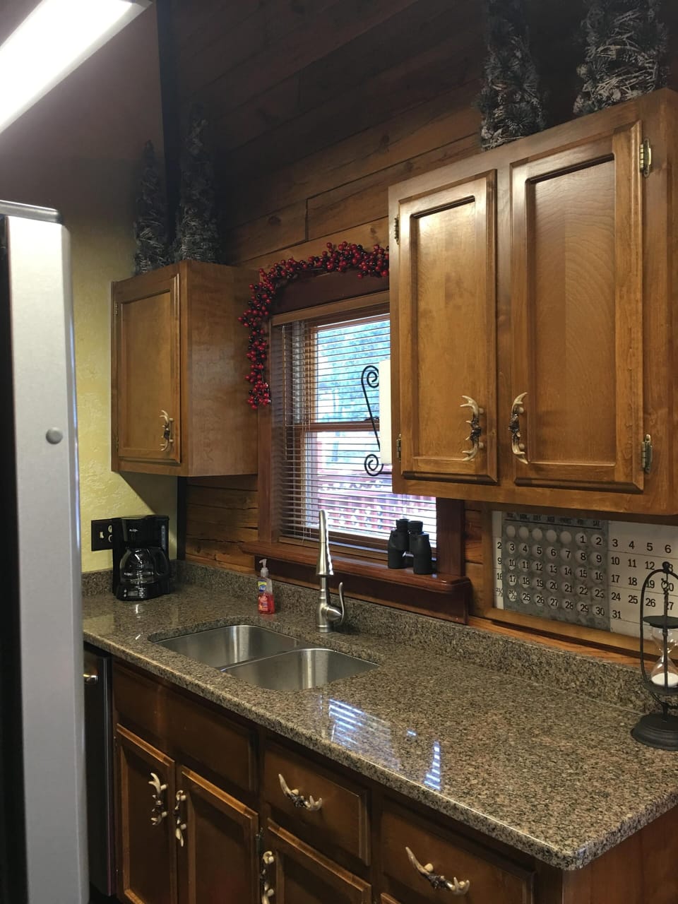 New Granite countertops in the kitchen. Great window for viewing the wildlife!