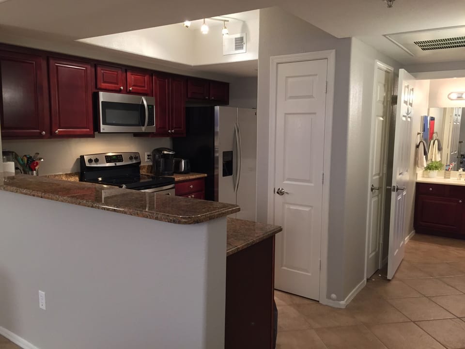 UPGRADED GOURMET KITCHEN * BUFFET COUNTER * PANTRY * HALL LINEN CLOSET
