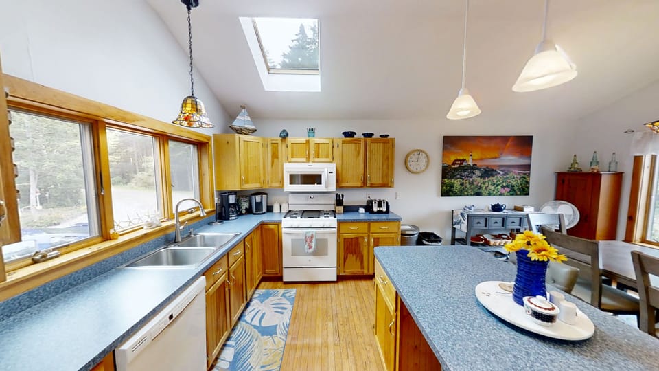 First level kitchen and dining area.
