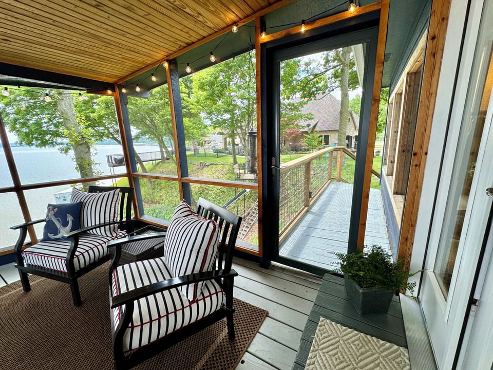 Screened in porch.