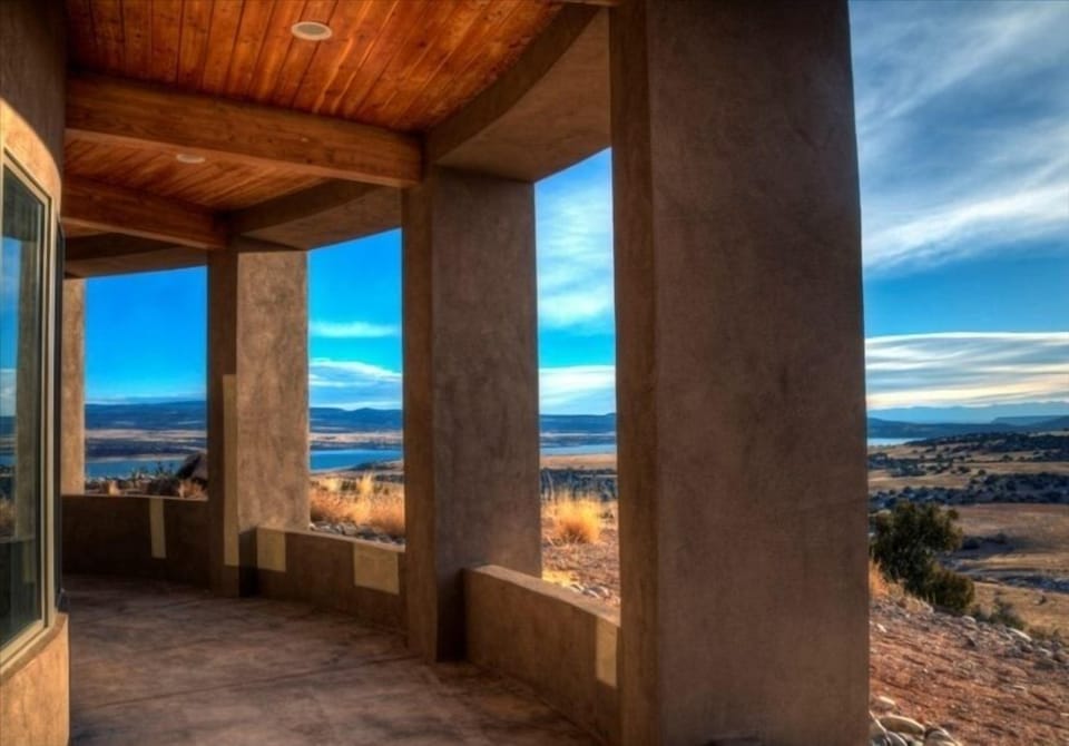 Circular Portal with dramatic Views of Abiquiu Lake at sunrise and at sunset